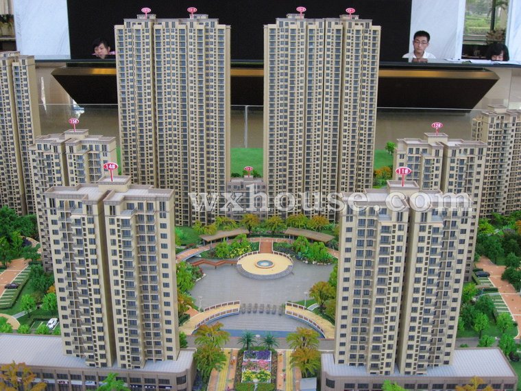 小区正中央4000方的大型水景广场      