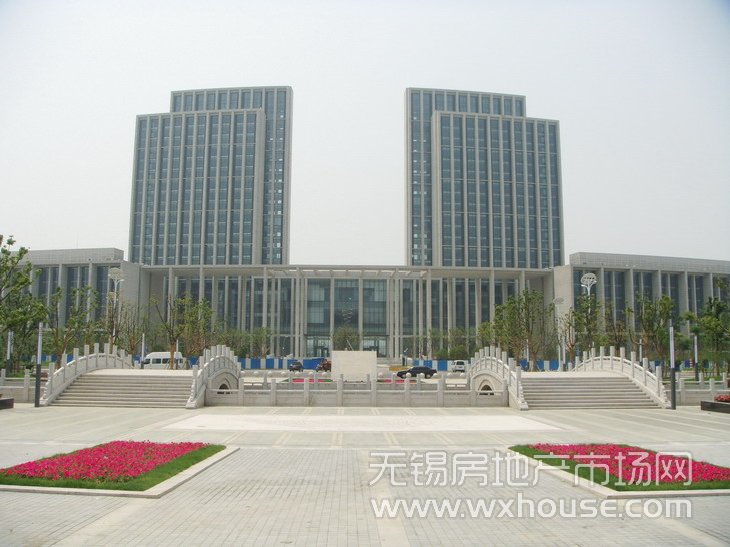 项目周边的新行政中心      