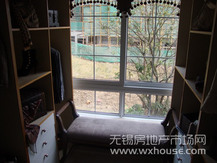 样板房A1户型146平米：主卧储藏室      