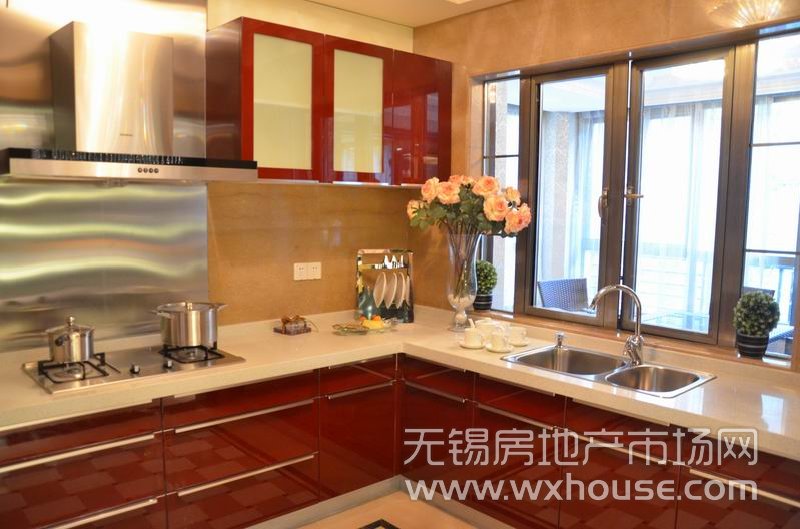 户型约200平米别墅样板房：厨房      