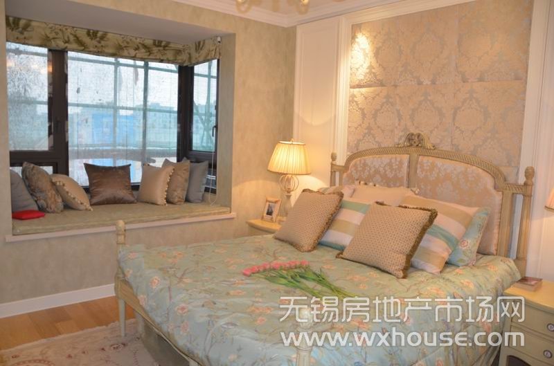 B1户型120平米高层样板房：主卧      