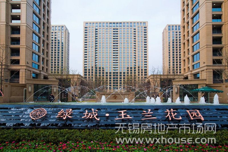 小区入口      