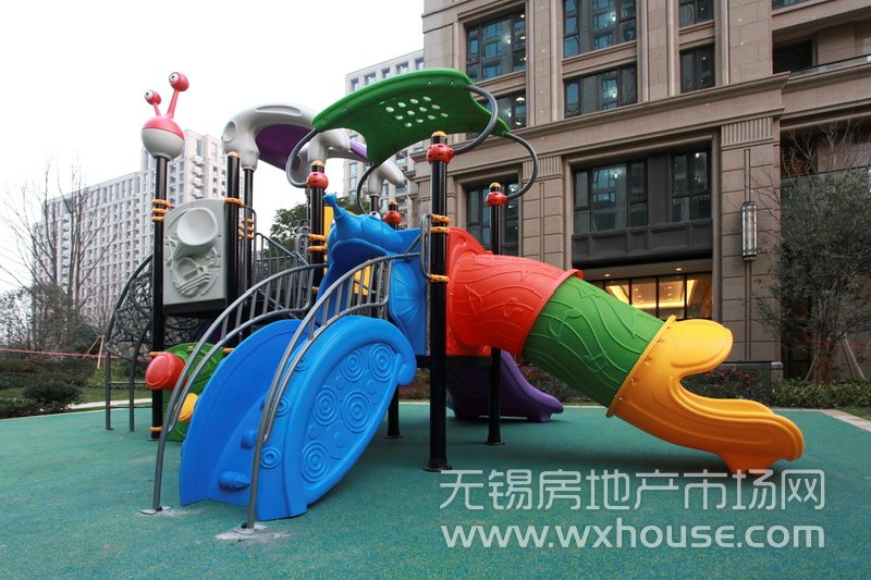 儿童娱乐设施      