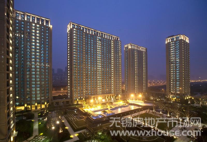 小区夜景      