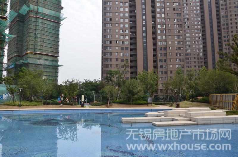 小区内景观池      