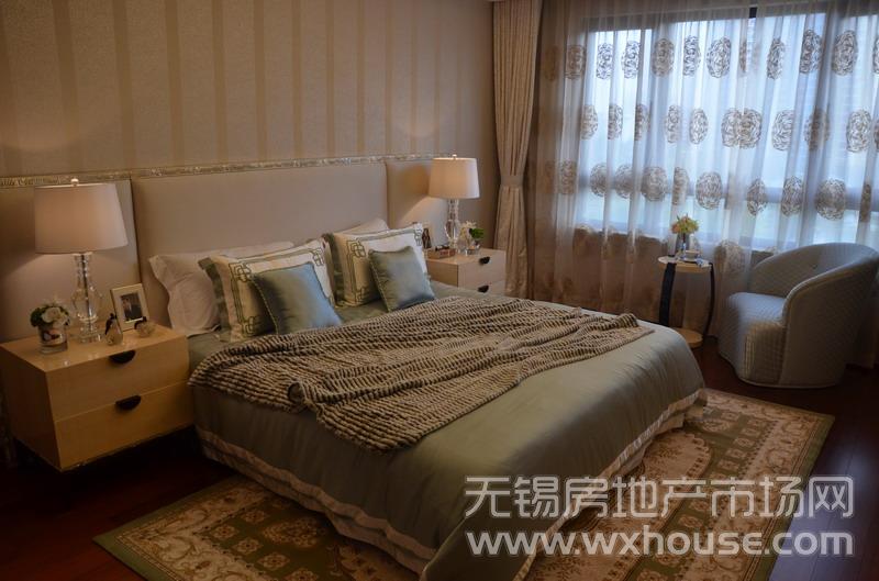 212㎡样板房：主卧      
