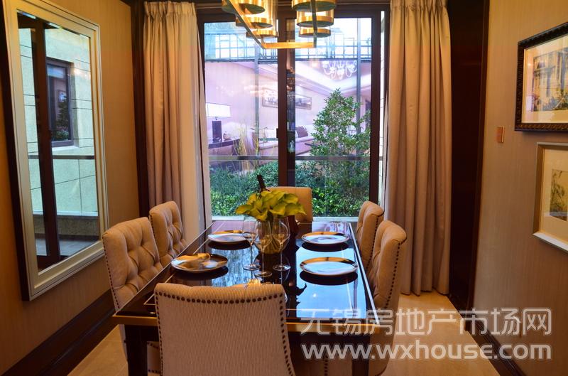 130㎡户型——餐厅