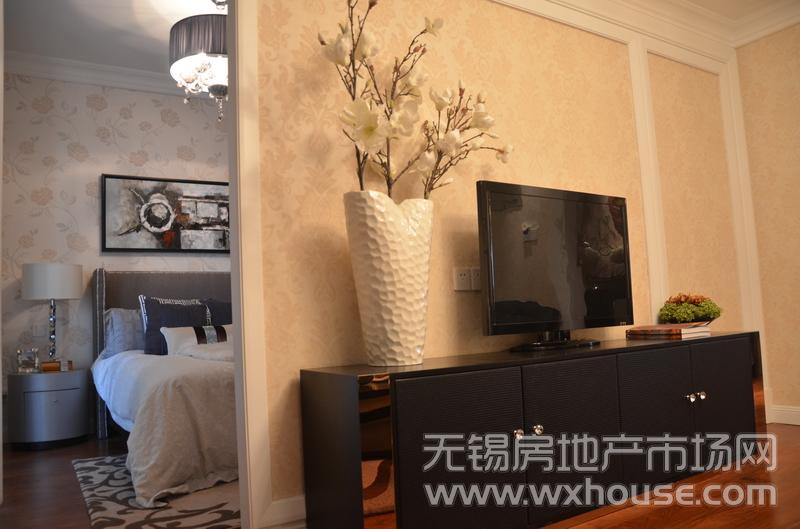 144㎡户型——客厅连通次卧      