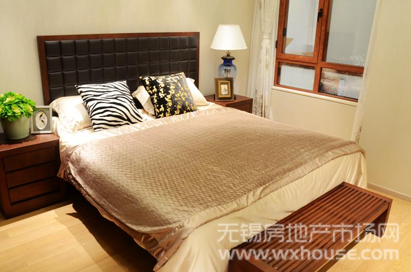 乐园108㎡户型样板房：主卧      