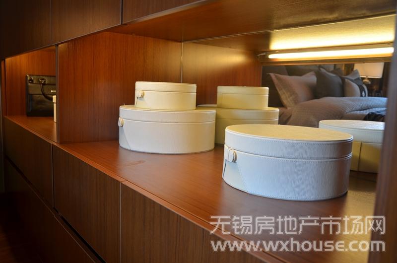 万科·信成道108㎡样板间——主卧装饰      