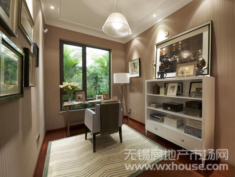 富力十号137㎡样板间——书房