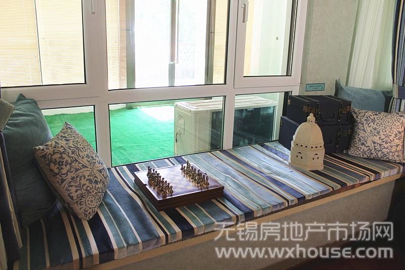 升级版115㎡样板间:主卧飘窗