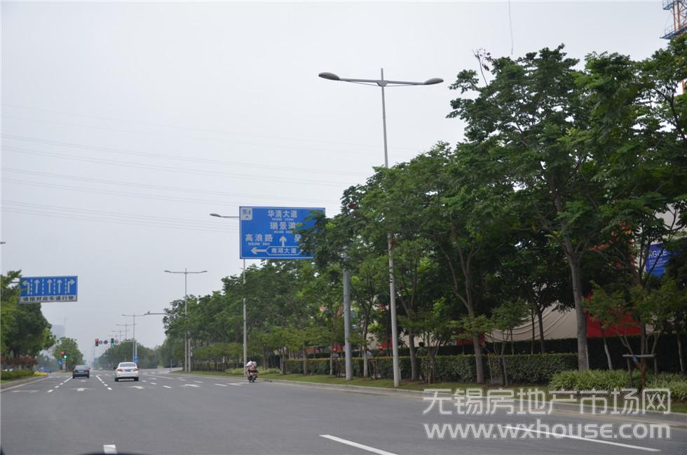 周边道路：观山路.JPG      