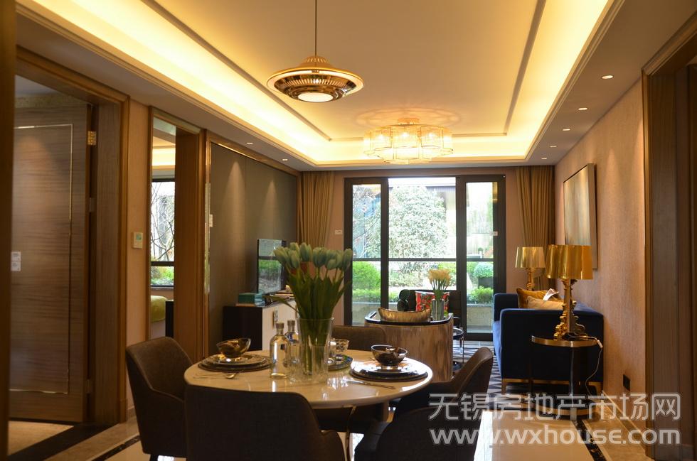 120㎡样板房-餐客厅.JPG