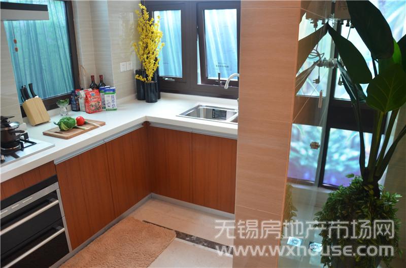 223㎡天际云墅10-B户型样板间      