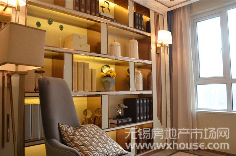 花语叠墅141平米户型样板间：一层客厅      