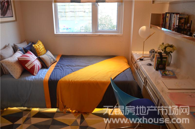 花语叠墅141平米户型样板间：二层次卧      