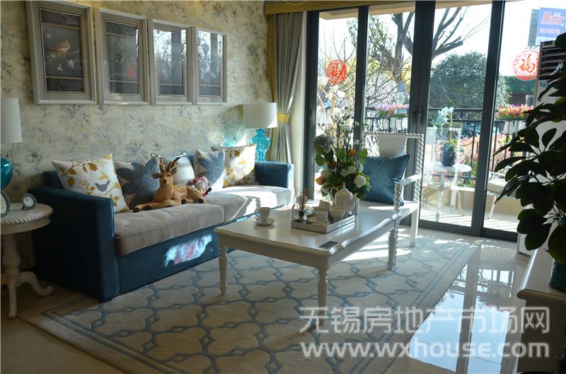 100平米样板间客厅      