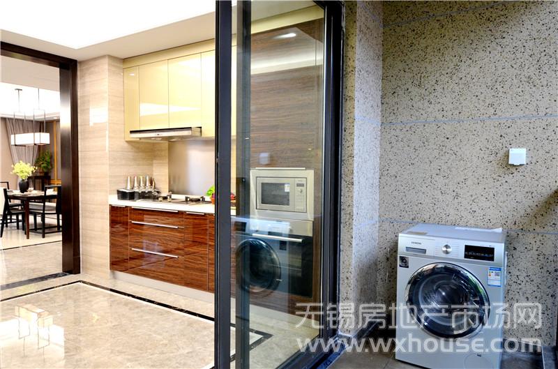 206㎡样板房厨房、工作阳台