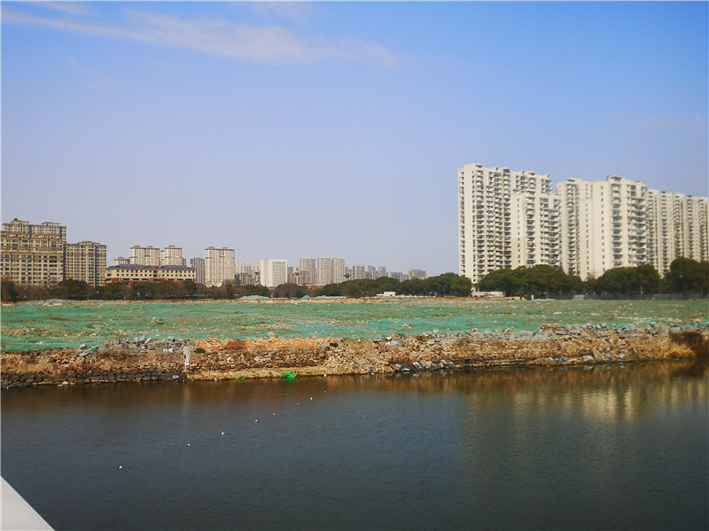 经开出“王炸”，迷你地块未战已红