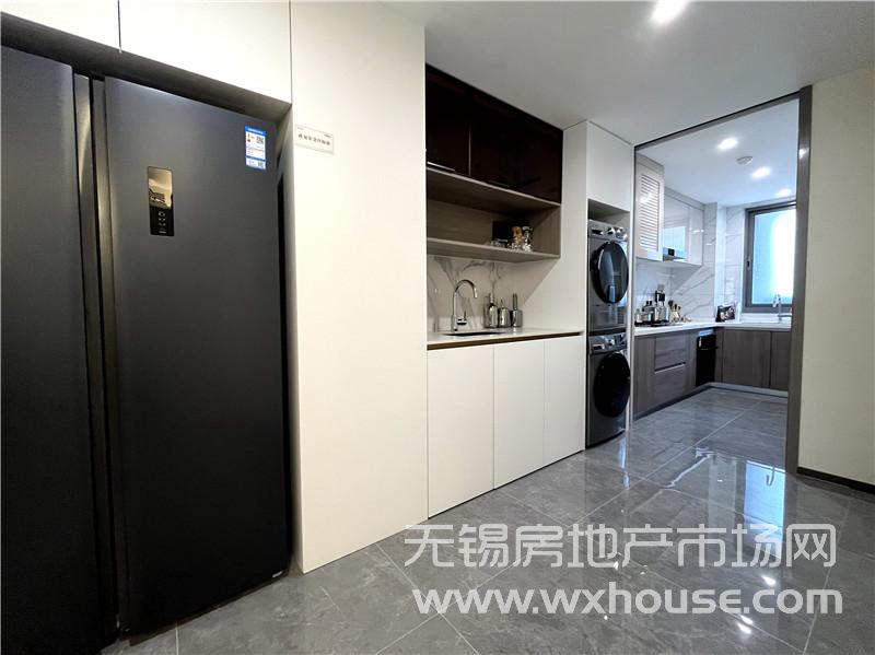 状元府208㎡户型样板间餐边柜