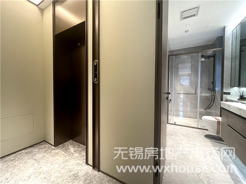 260㎡下叠户型样板间电梯间