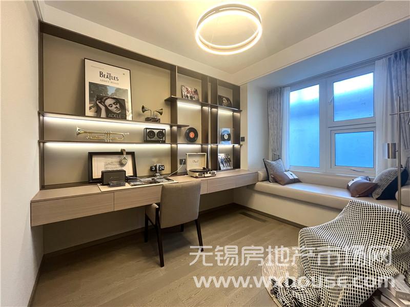 洋房102㎡户型样板间书房
