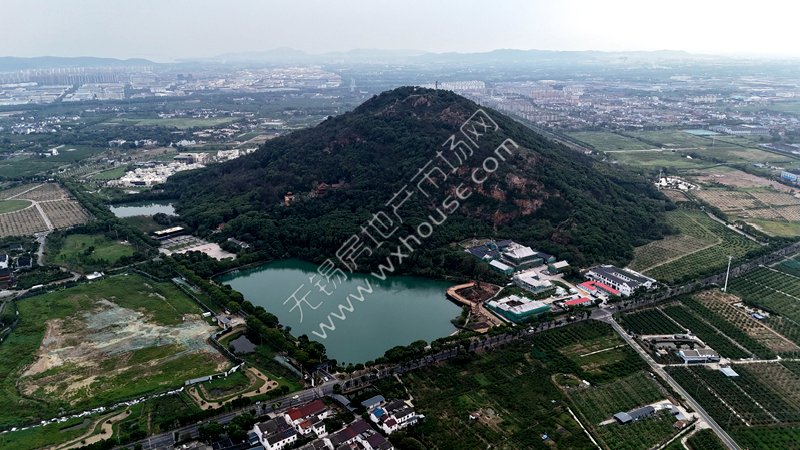举步可达阳山中学，这块地起始楼面价约6800元/㎡