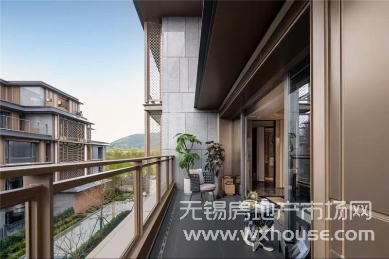 四层叠墅上叠300㎡户型样板间上叠露台